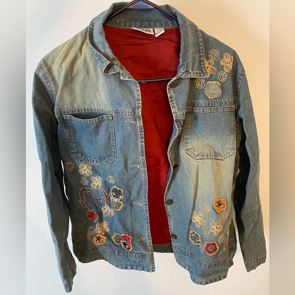 Women’s Size 2 Chico’s Embroidered Jean Jacket